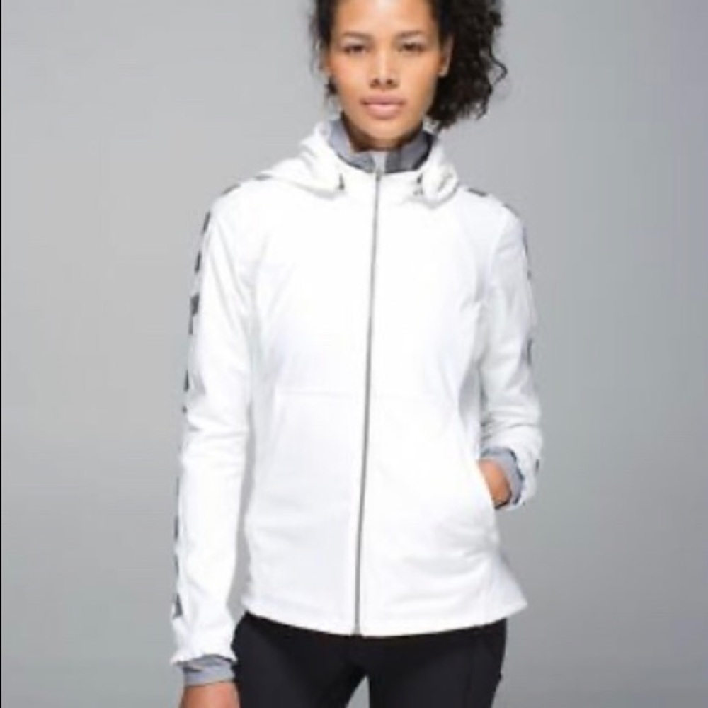 NWT, Lululemon “Feeling Frosty Softshell” - Picture 1 of 8